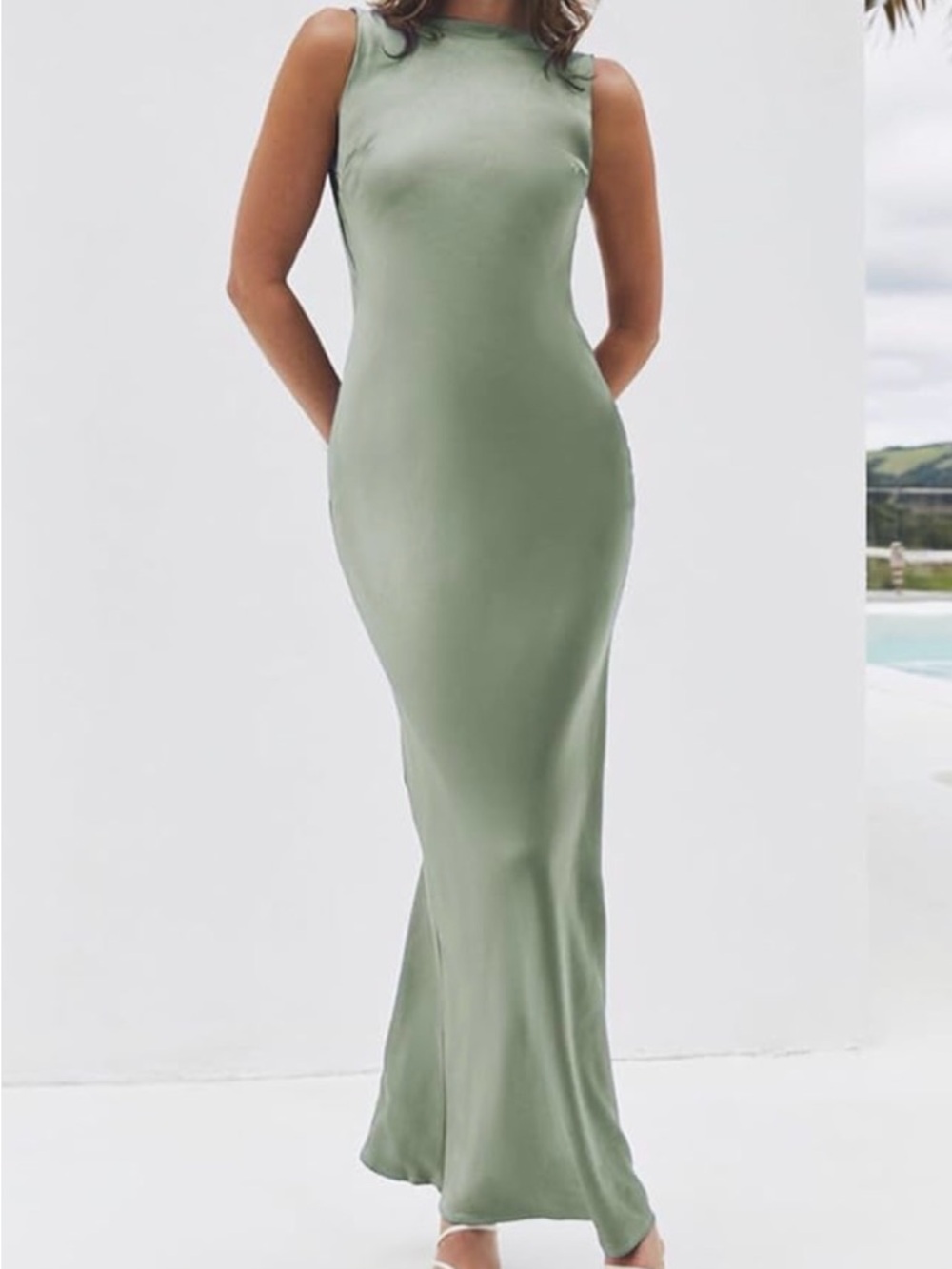 Minimalist Sage Green Sleeveless Maxi Dress